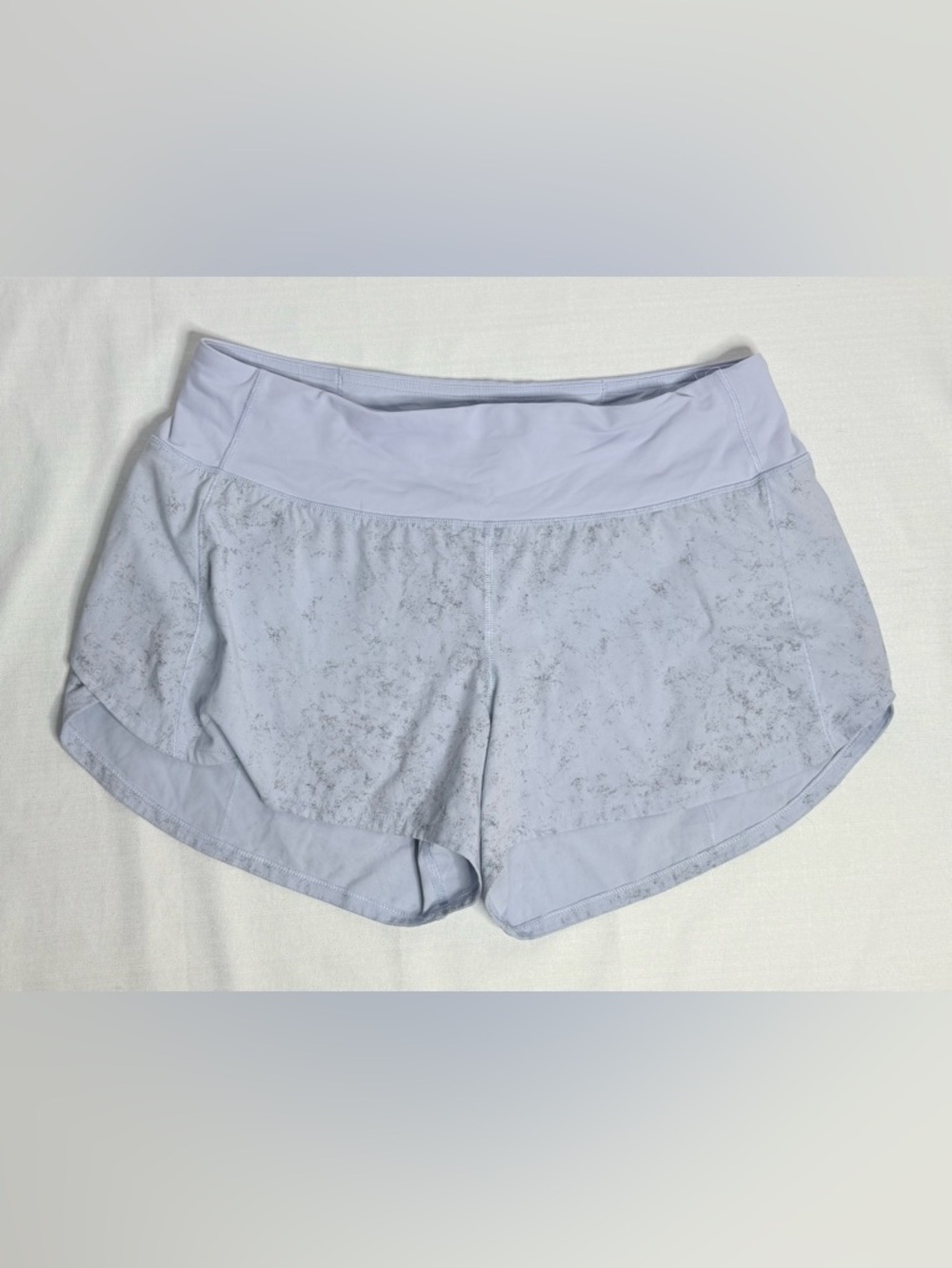 LULULEMON Woman's pastel blue/gravel dust speed up MR short 4", SZ 8